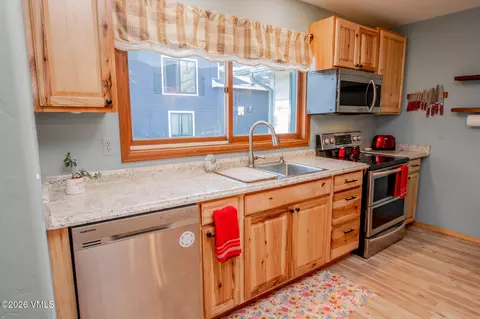 Kitchen - 704 Bull Run, Eagle, CO 81631 photo 2 of 2