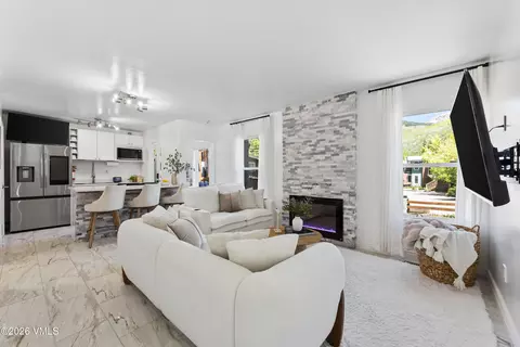 4255 Columbine Way #16, Vail, CO 81657