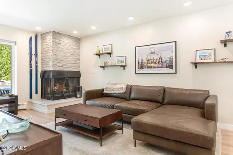2199 Chamonix Ln #9, Vail, CO 81657