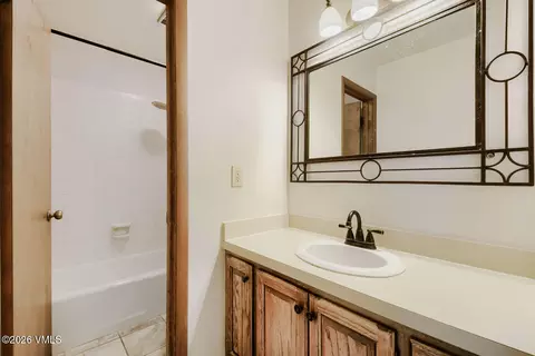 Bath - 32 Eagle Rd # 3, Avon, CO 81620 photo 3 of 4