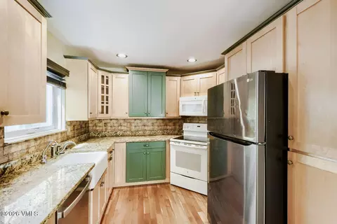 Kitchen - 32 Eagle Rd # 3, Avon, CO 81620 photo 2 of 3