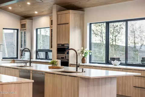 Kitchen - 1023 Forest Trl, Edwards, CO 81632 photo 7 of 10
