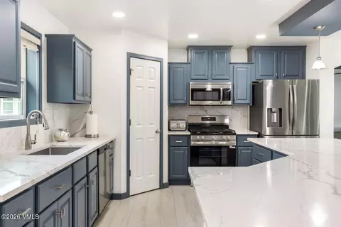 Kitchen - 11 Salmon Loop, Gypsum, CO 81637 photo 4 of 4