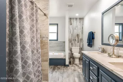 Bath - 11 Salmon Loop, Gypsum, CO 81637 photo 1 of 4