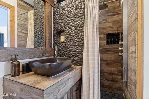 Bath - 596 Daisy Ln #2, Avon, CO 81620 photo 2 of 2