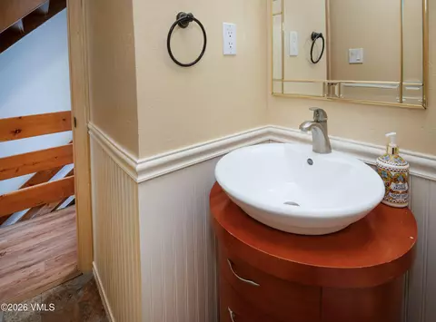 Bath - 85 Chambers #2, Eagle, CO 81631 photo 1 of 6