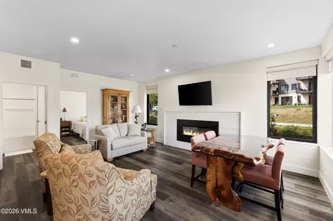 Living - 91 Mount Hope Cir #D102, Eagle, CO 81631 photo 2 of 2