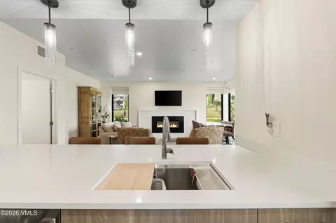 Kitchen - 91 Mount Hope Cir #D102, Eagle, CO 81631 photo 7 of 7