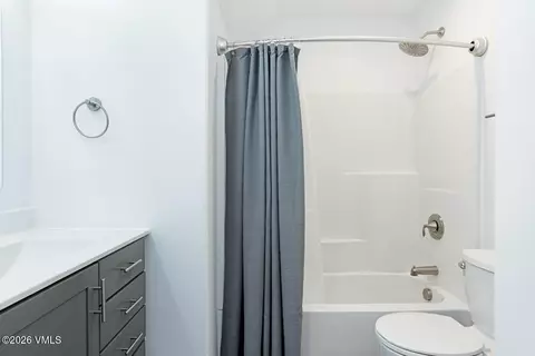 Bath - 46 Eagle Landing Way #H3, Eagle, CO 81631 photo 2 of 3