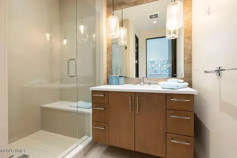 Bath - 1226 Westhaven Cir #EAST, Vail, CO 81657 photo 4 of 6