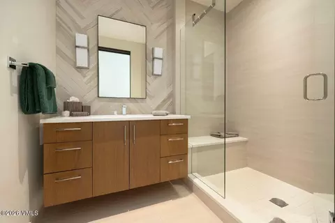 Bath - 1226 Westhaven Cir #EAST, Vail, CO 81657 photo 5 of 6