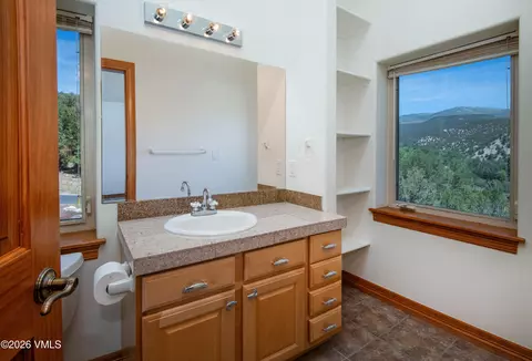 Bath - 38 Deer Trail Ct, Eagle, CO 81631 photo 7 of 10