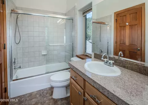 Bath - 38 Deer Trail Ct, Eagle, CO 81631 photo 8 of 10