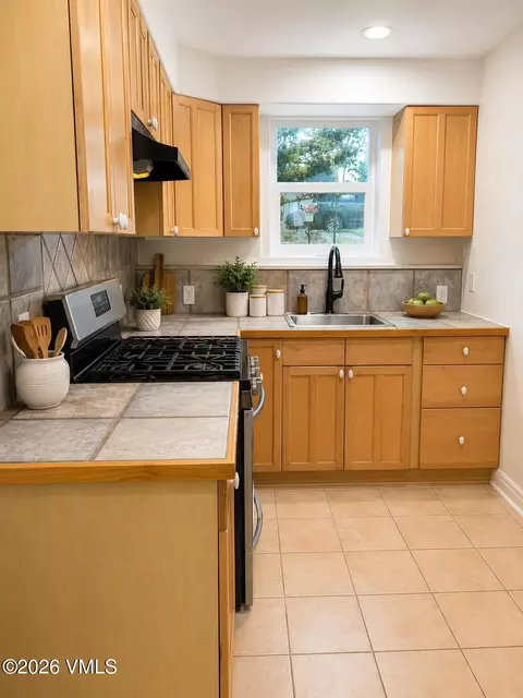 Kitchen - 8 Snow Goose, Eagle, CO 81631 photo 4 of 4