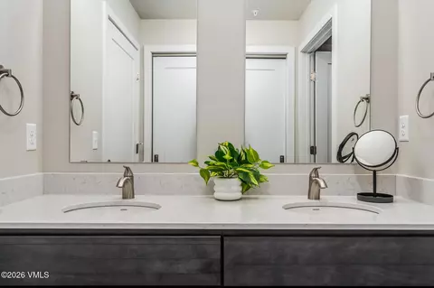 Bath - 1281 N Frontage Rd W #E403, Vail, CO 81657 photo 1 of 1