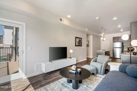 1281 N Frontage Rd W #E403, Vail, CO 81657