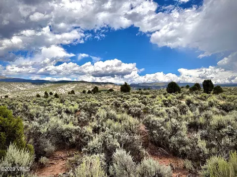 1351 E Haystacker Dr, Eagle, CO 81631 photo 2