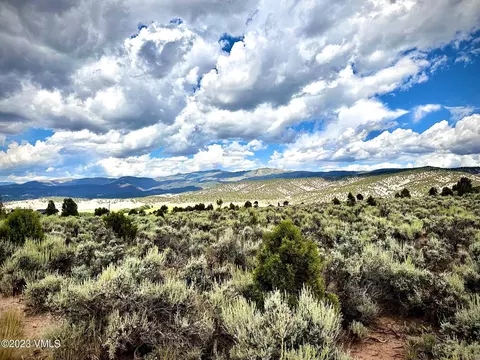 1351 E Haystacker Dr, Eagle, CO 81631 photo 3