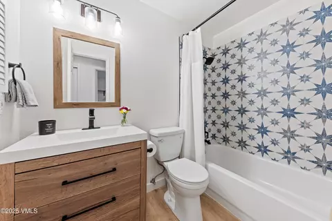 Bath - 2448 Garmisch Dr #7, Vail, CO 81657 photo 1 of 1