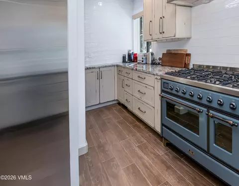 Kitchen - 1120 Village Rd #8, Beaver Creek, CO 81620 photo 6 of 8