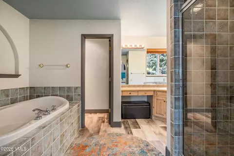 Bath - 1072 Mesa Dr, Eagle, CO 81631 photo 1 of 1