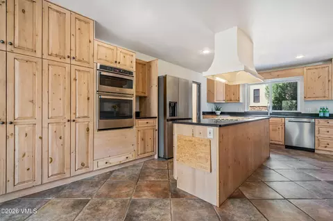 Kitchen - 1072 Mesa Dr, Eagle, CO 81631 photo 1 of 4
