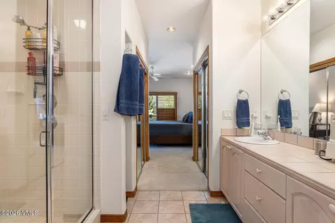 Bath - 751 Singletree Rd #3N, Edwards, CO 81632 photo 1 of 2