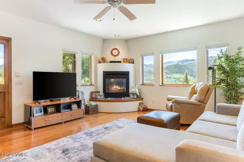 Living - 751 Singletree Rd #3N, Edwards, CO 81632 photo 2 of 3