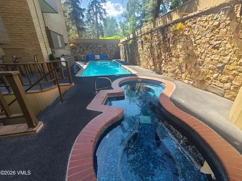 Exterior - 292 E Meadow Dr #550, Vail, CO 81657 photo 2 of 3