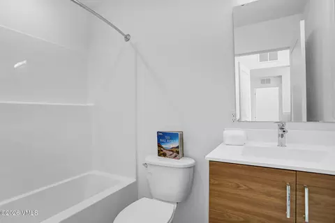 Bath - 1200 Capitol St #305, Eagle, CO 81631 photo 2 of 2