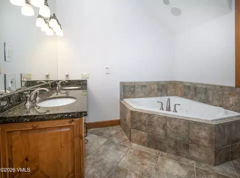 Bath - 416526 Eby Creek Rd, Eagle, CO 81631 photo 1 of 8