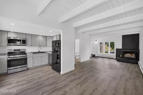 2195 Chamonix Ln #8, Vail, CO 81657