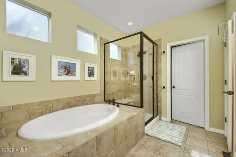 Bath - 145 Greenhorn Ave, Eagle, CO 81631 photo 1 of 5