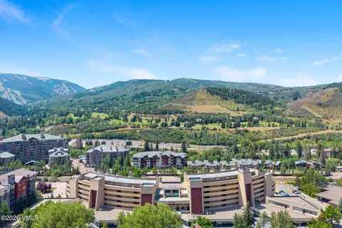 137 Benchmark Rd #211, Avon, CO 81620