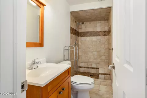 Bath - 711 Prince Aly, Eagle, CO 81631 photo 2 of 2