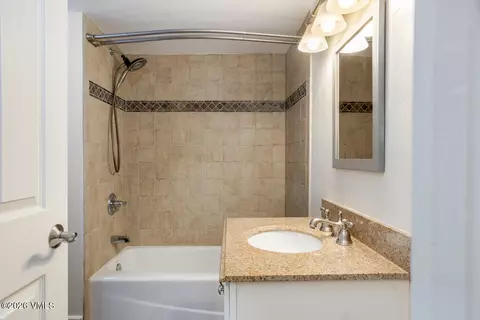 Bath - 711 Prince Aly, Eagle, CO 81631 photo 1 of 2