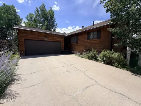 Exterior - 102 W Seventh St, Eagle, CO 81631 photo 2 of 9