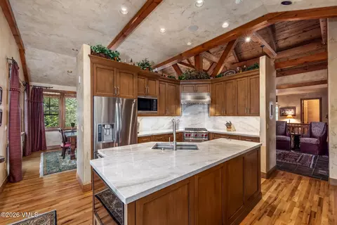 Kitchen - 182 E Timber Draw, Edwards, CO 81632 photo 3 of 5