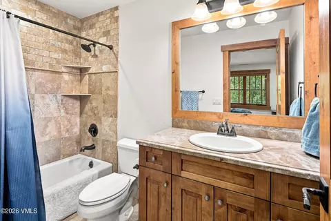 Bath - 58 Robins Egg Ln, Eagle, CO 81631 photo 6 of 9