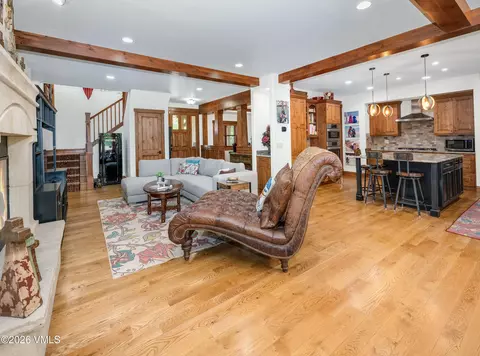 Living - 58 Robins Egg Ln, Eagle, CO 81631 photo 2 of 4