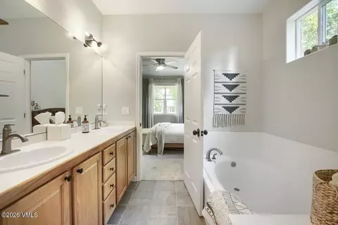 Bath - 40 Beecher St, Eagle, CO 81631 photo 1 of 5