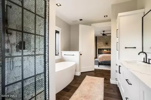 Bath - 878 Gray Rock Dr, Eagle, CO 81631 photo 1 of 8