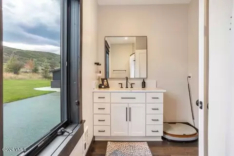 Bath - 878 Gray Rock Dr, Eagle, CO 81631 photo 7 of 8