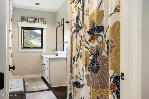Bath - 878 Gray Rock Dr, Eagle, CO 81631 photo 8 of 8