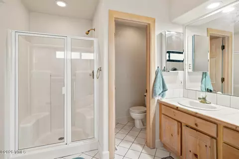 Bath - 318 Ryshot, Eagle, CO 81631 photo 2 of 6