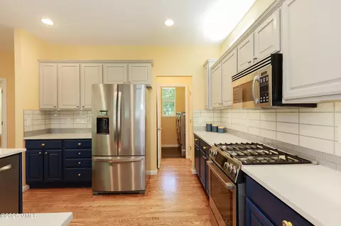 Kitchen - 72 Longview Ave, Eagle, CO 81631 photo 5 of 5