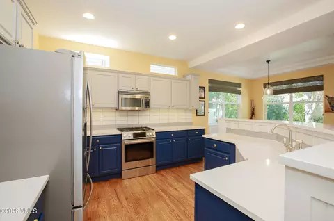 Kitchen - 72 Longview Ave, Eagle, CO 81631 photo 2 of 5