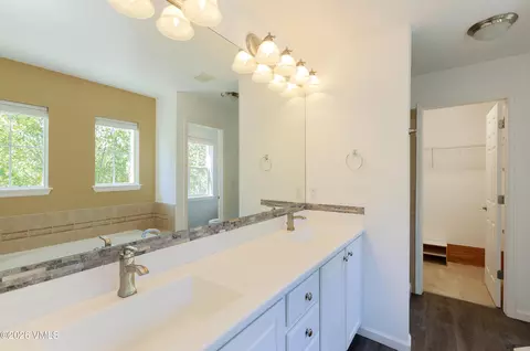 Bath - 72 Longview Ave, Eagle, CO 81631 photo 3 of 4