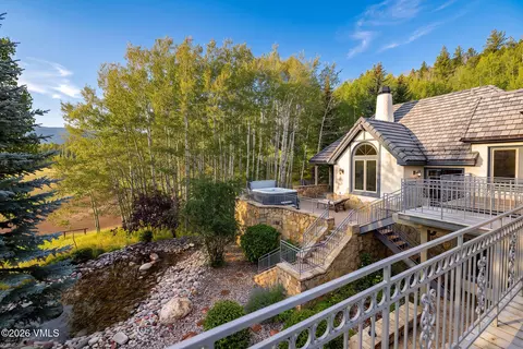 Exterior - 576 Pilgrim Dr, Edwards, CO 81632 photo 3 of 4