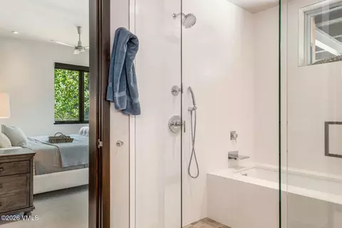 Bath - 2440 Chamonix Ln, Vail, CO 81657 photo 10 of 11